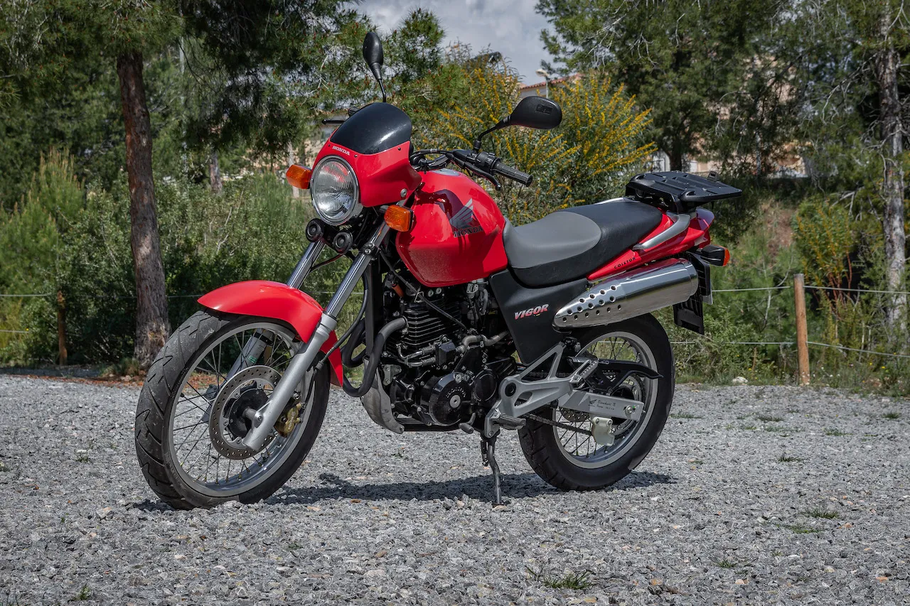 Moto del día: Honda FX 650 Vigor