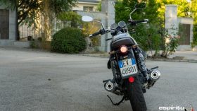 Moto Guzzi V7 850 Special 15