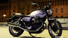 Moto Guzzi V7 850 Special 27