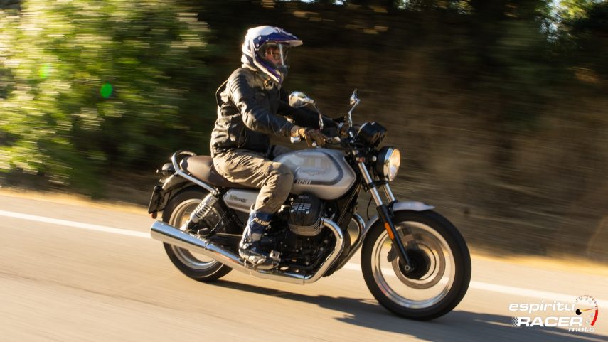 Moto Guzzi V7 850 Special 39