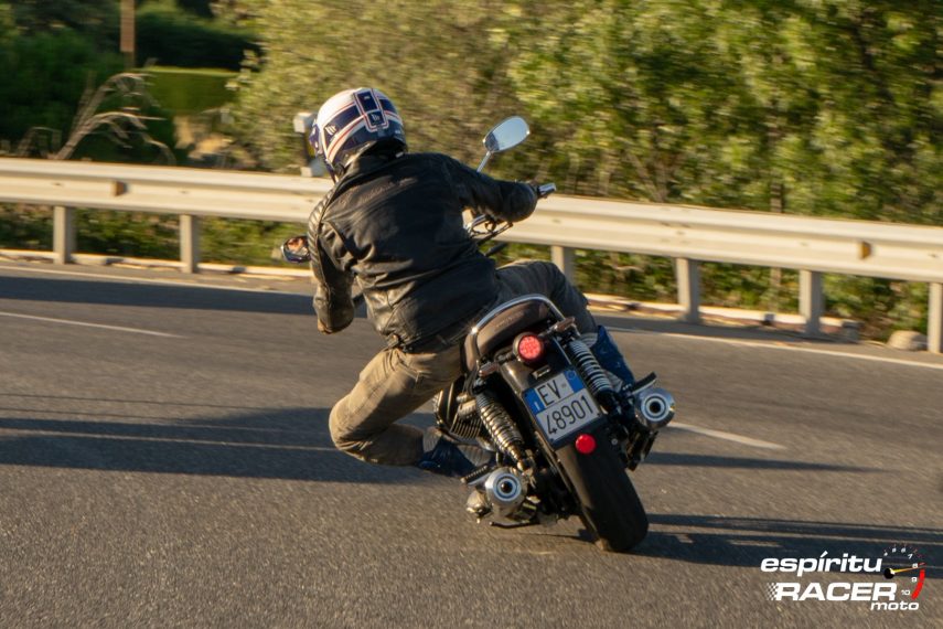 Moto Guzzi V7 850 Special 43