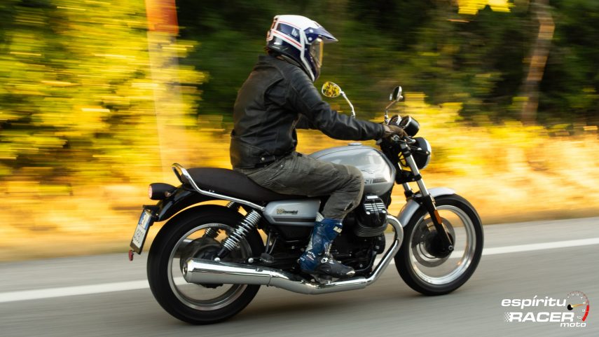 Moto Guzzi V7 850 Special 57
