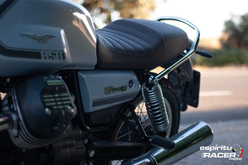 Moto Guzzi V7 850 Special 74