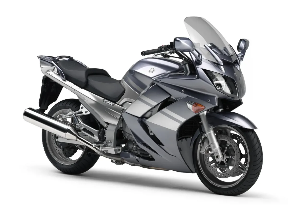 Moto del día: Yamaha FJR 1300 (II) - espíritu RACER moto