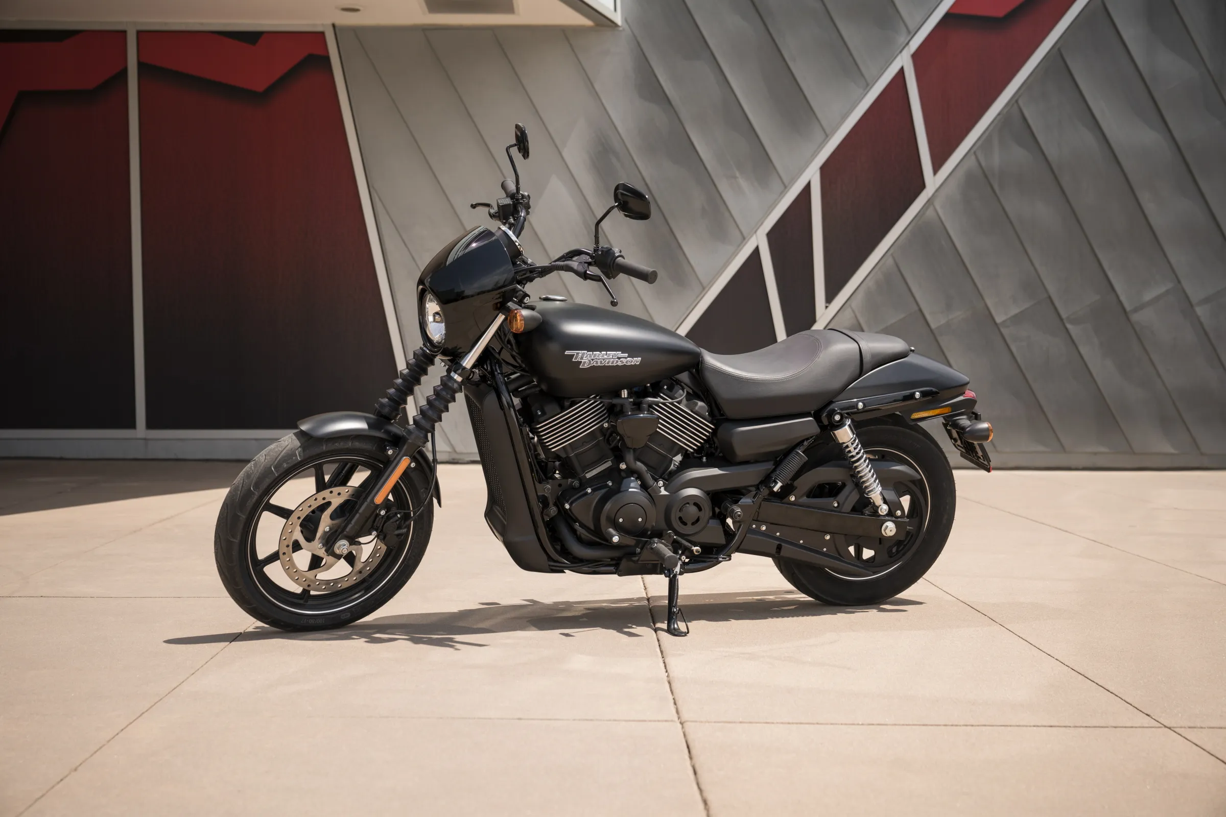 Moto del día: Harley Davidson Street 750