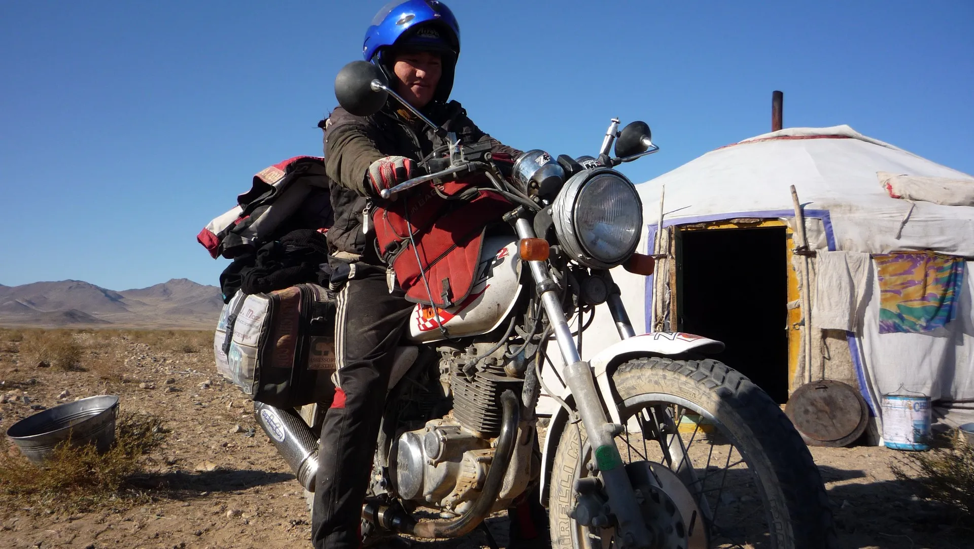 no le digas a mama que me he ido a mongolia en moto 1