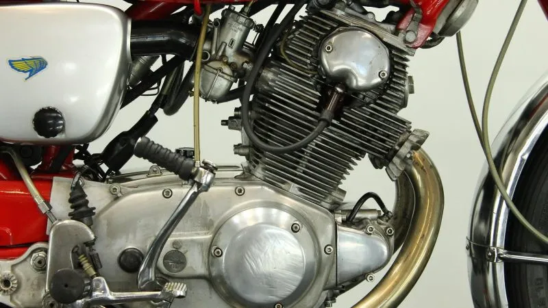 Honda CB 72 04