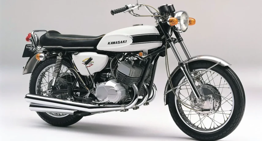 Kawasaki H1 500 Mach III (2)