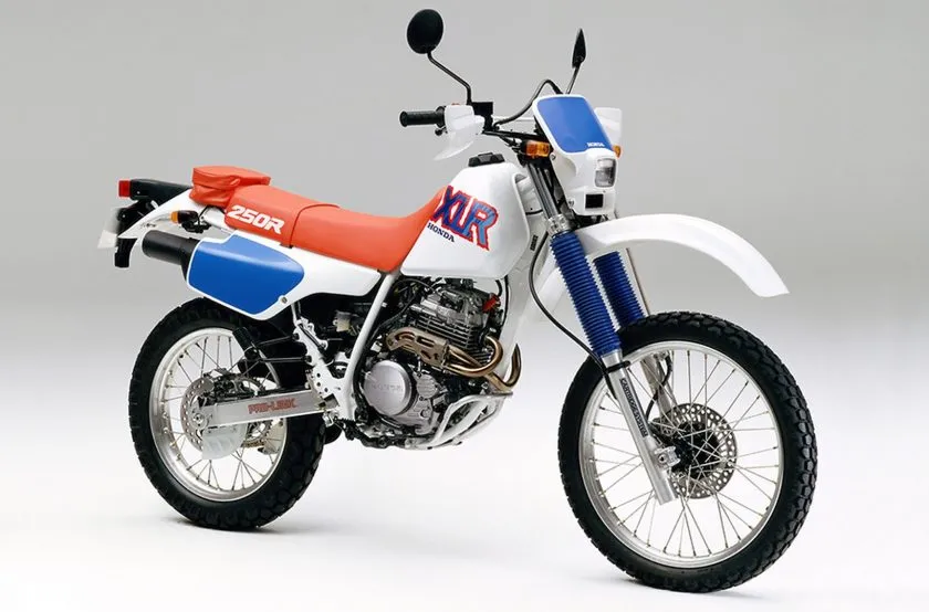 Honda XLR 250 01