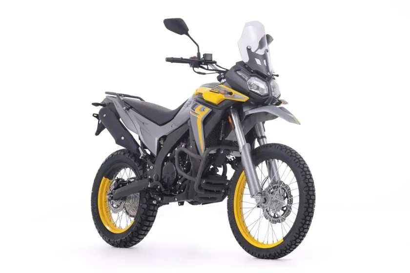 VOGE 300 Rally E5 gris, amarillo estudio (1)