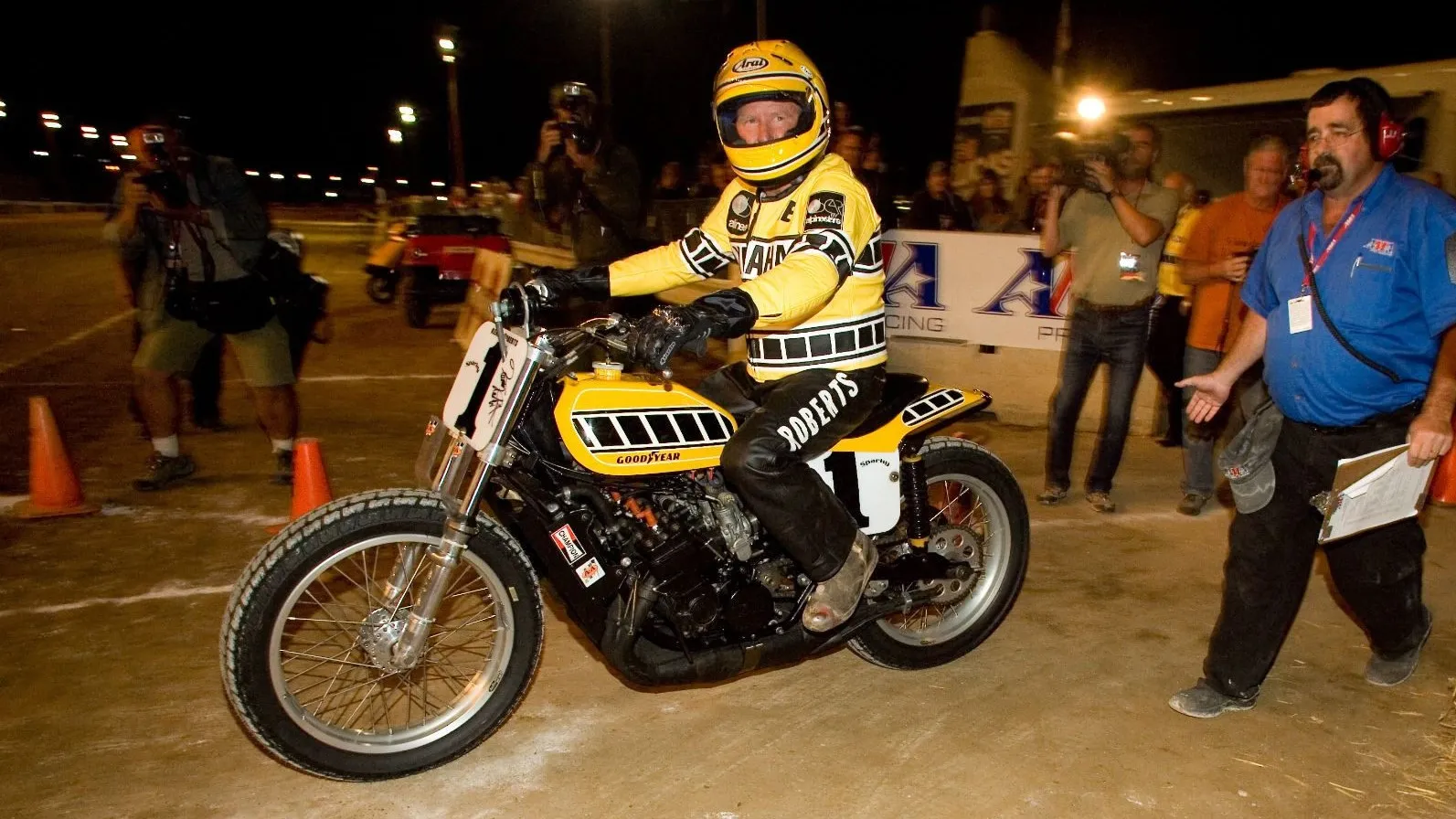 Moto del día: Yamaha TZ750 Kenny Roberts