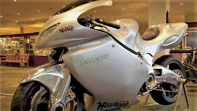 Moto del día: Norton Némesis V8