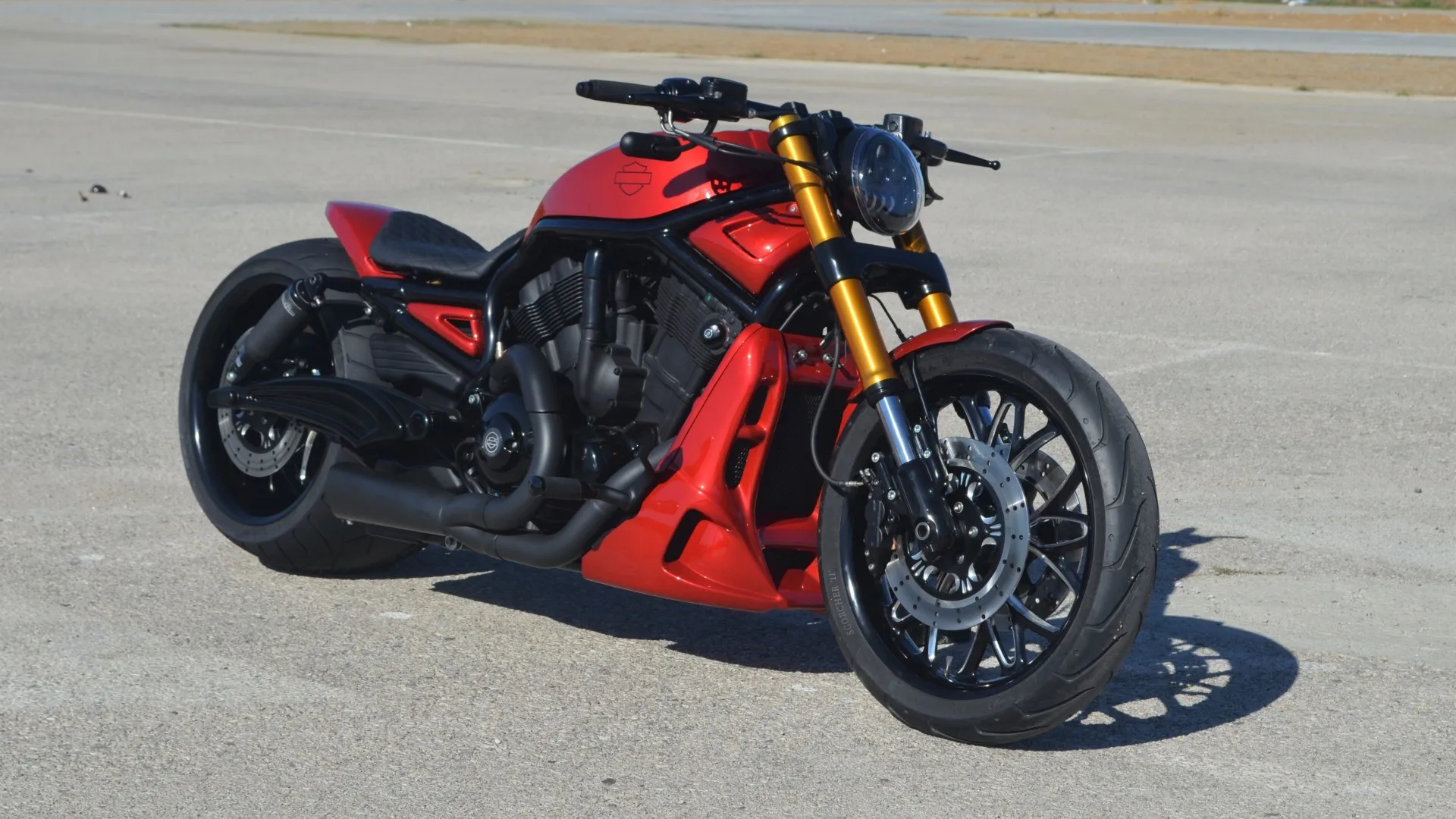 Lord Drake Kustoms crea la Harley-Davidson VRod 360