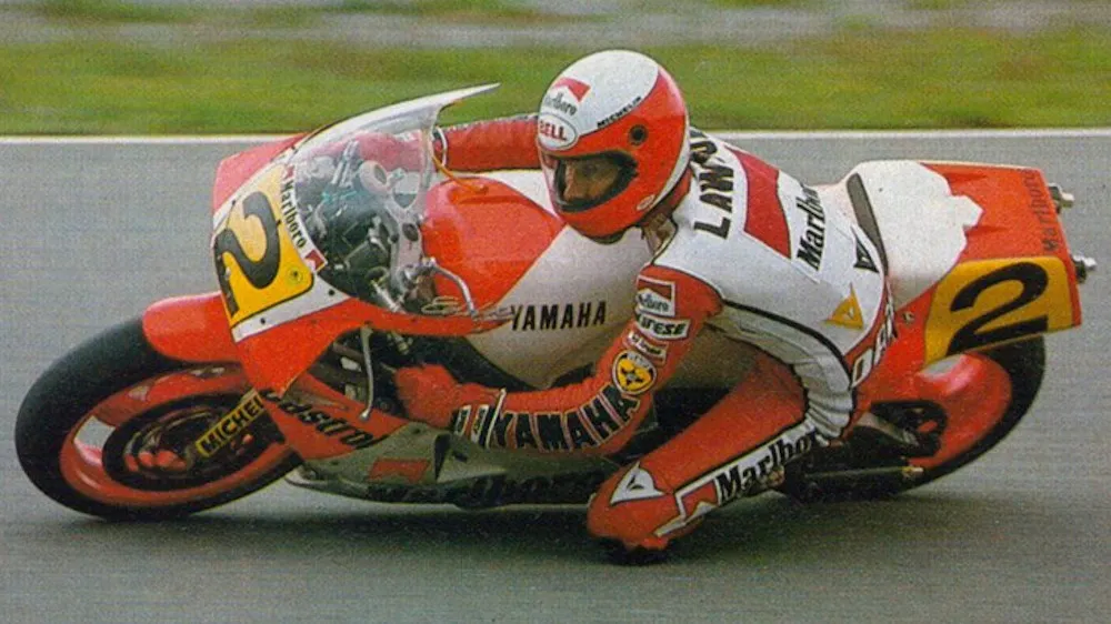 No te pierdas este on board en la Yamaha con la que Lawson ganó el mundial del 86