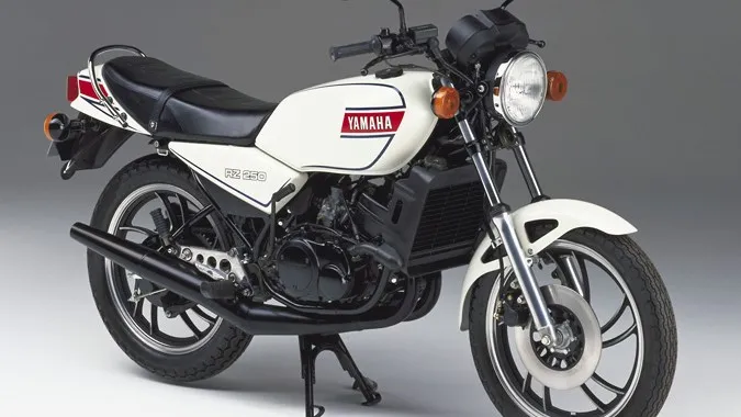 Moto del día: Yamaha RZ250