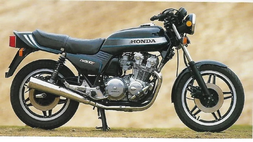 Honda CB900 F (2)