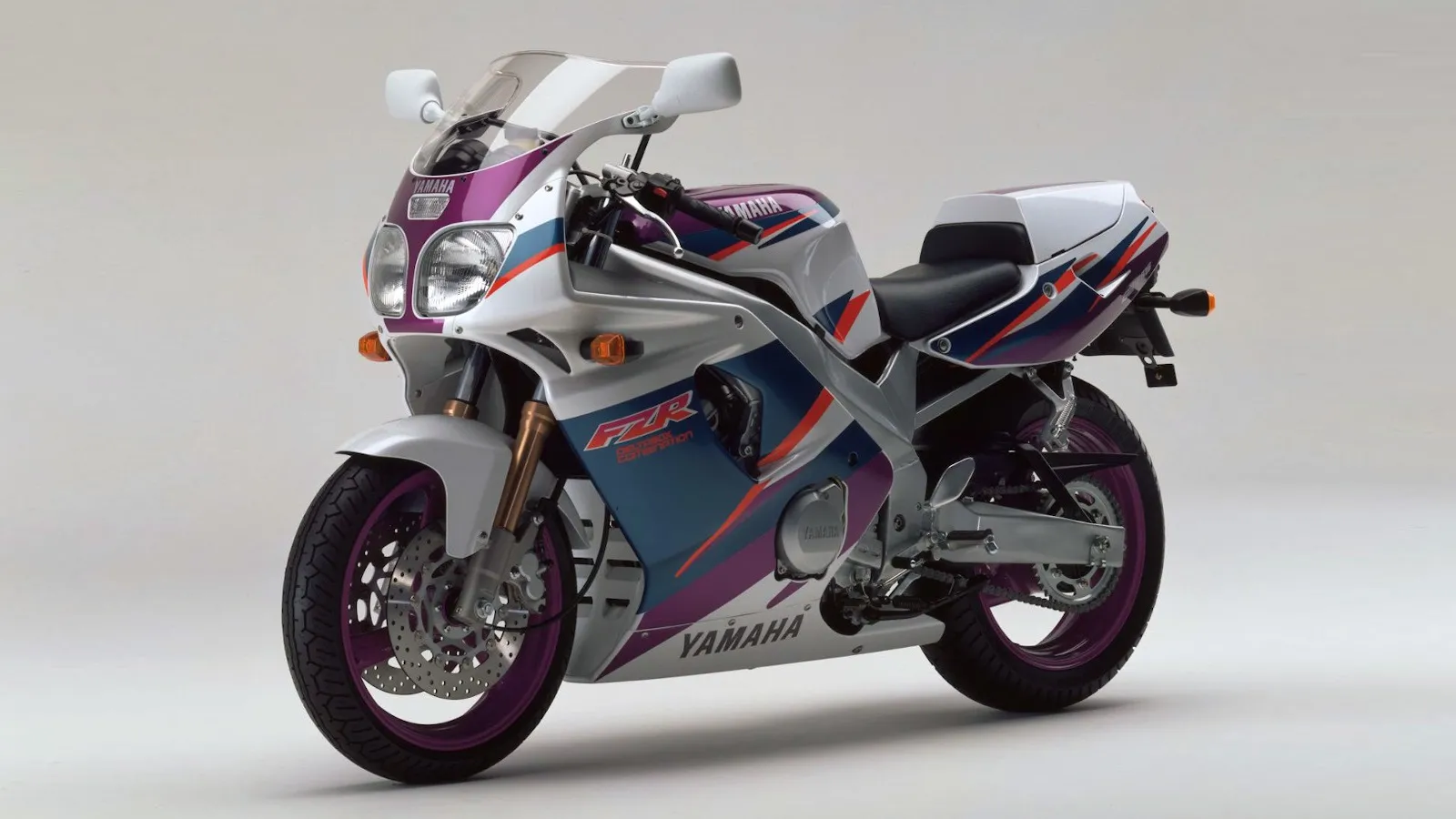 Moto del día: Yamaha FZR 600 R (1994)