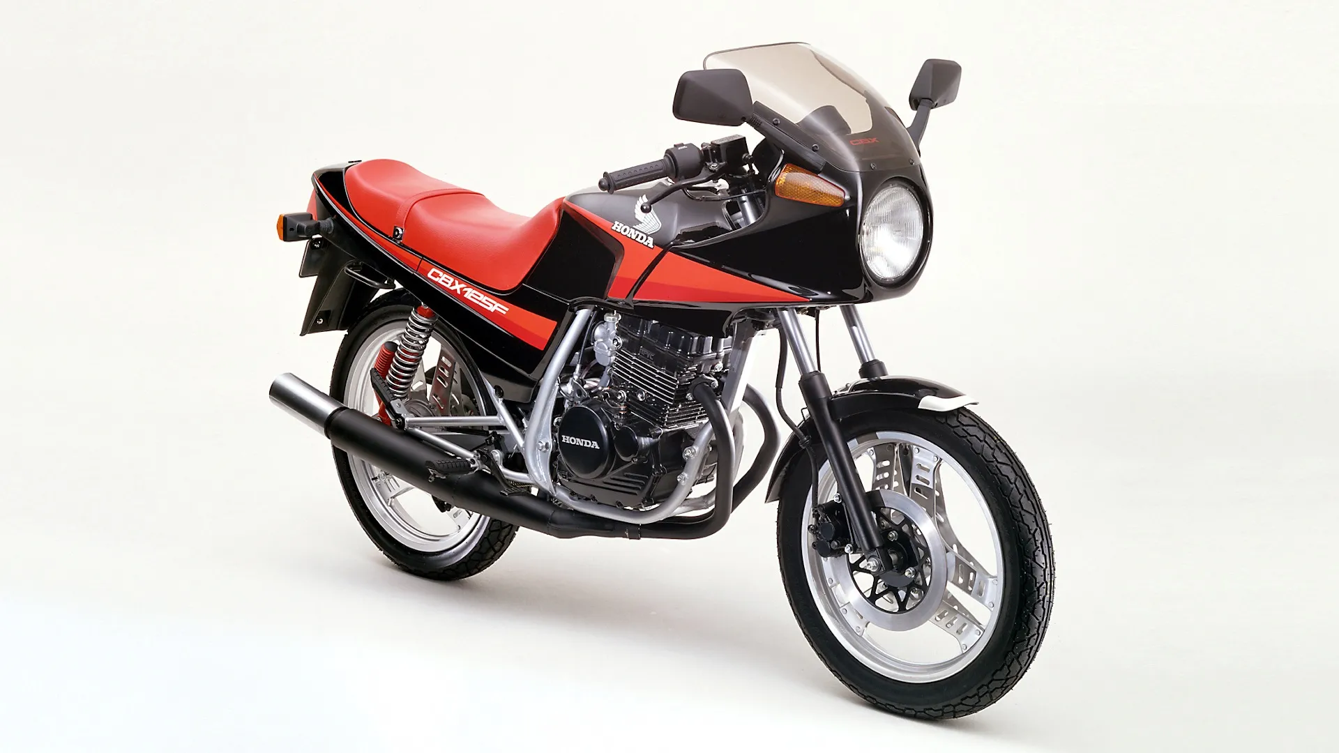 Moto del día: Honda CBX125F (JC11)