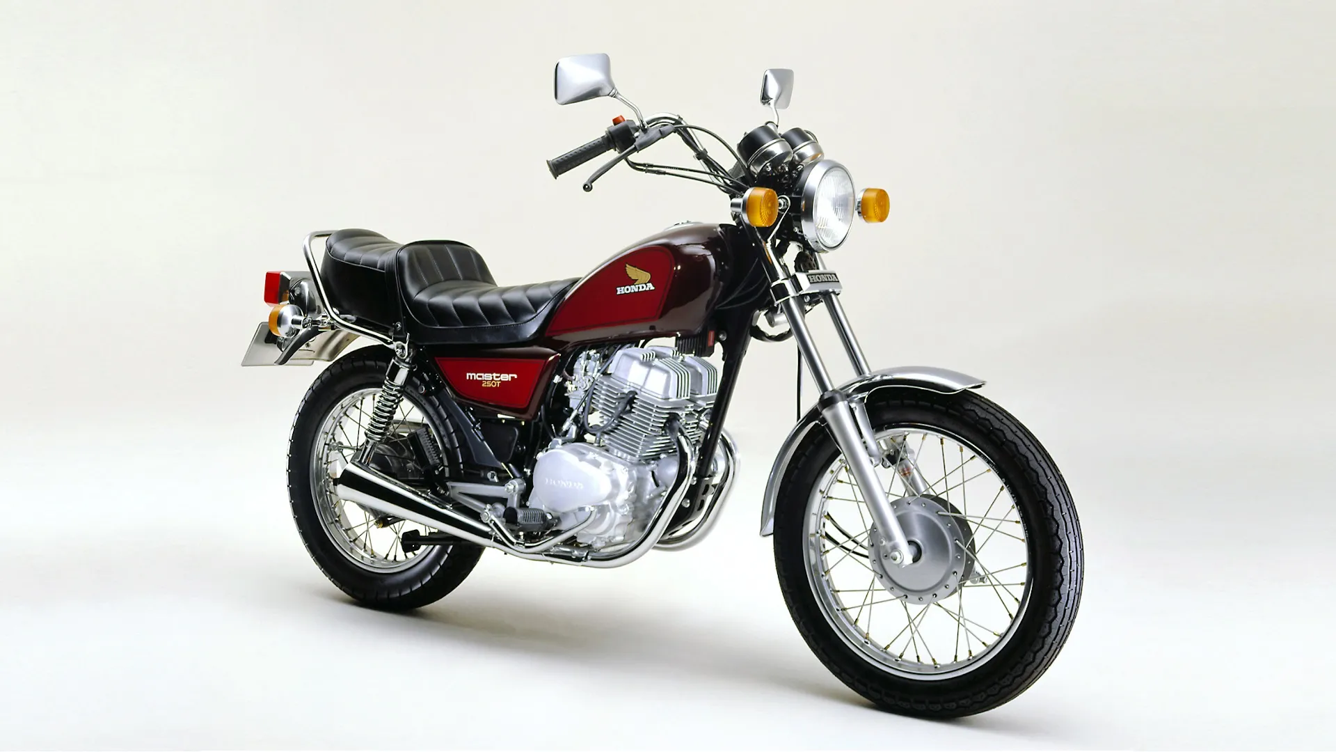 Moto del día: Honda 250T Master/Custom