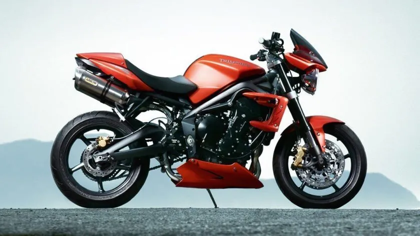 Triumph Street Triple R (2010)