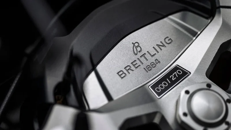 Triumph Speed Triple 1200 RR Breitling (5)