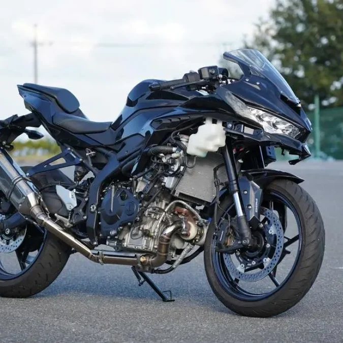 kawasaki-zx-25r-turbo-1-