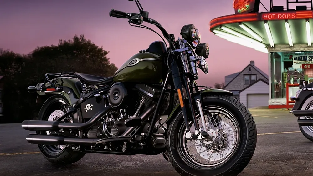 Moto del día: Harley-Davidson FLSTBS Softail Cross Bones