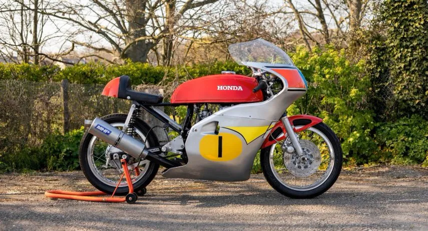 Honda CB500 racer bike by Brian Brownrigg (1)