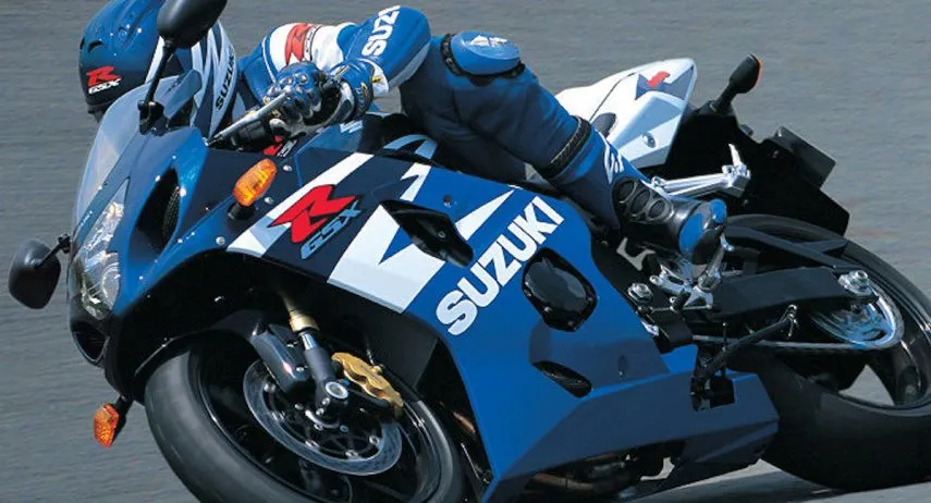 Suzuki GSX R 600 K4 (1)