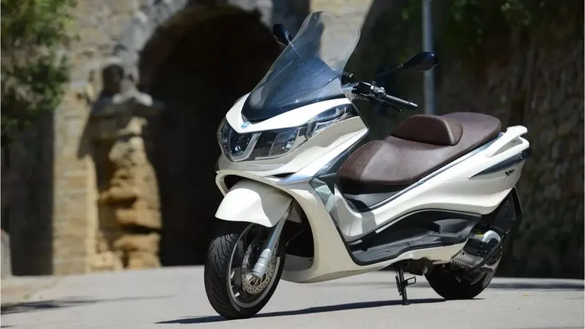 Piaggio X10 125