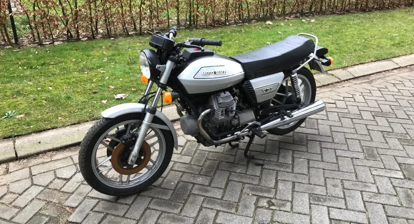 Moto Guzzi V35 (1)