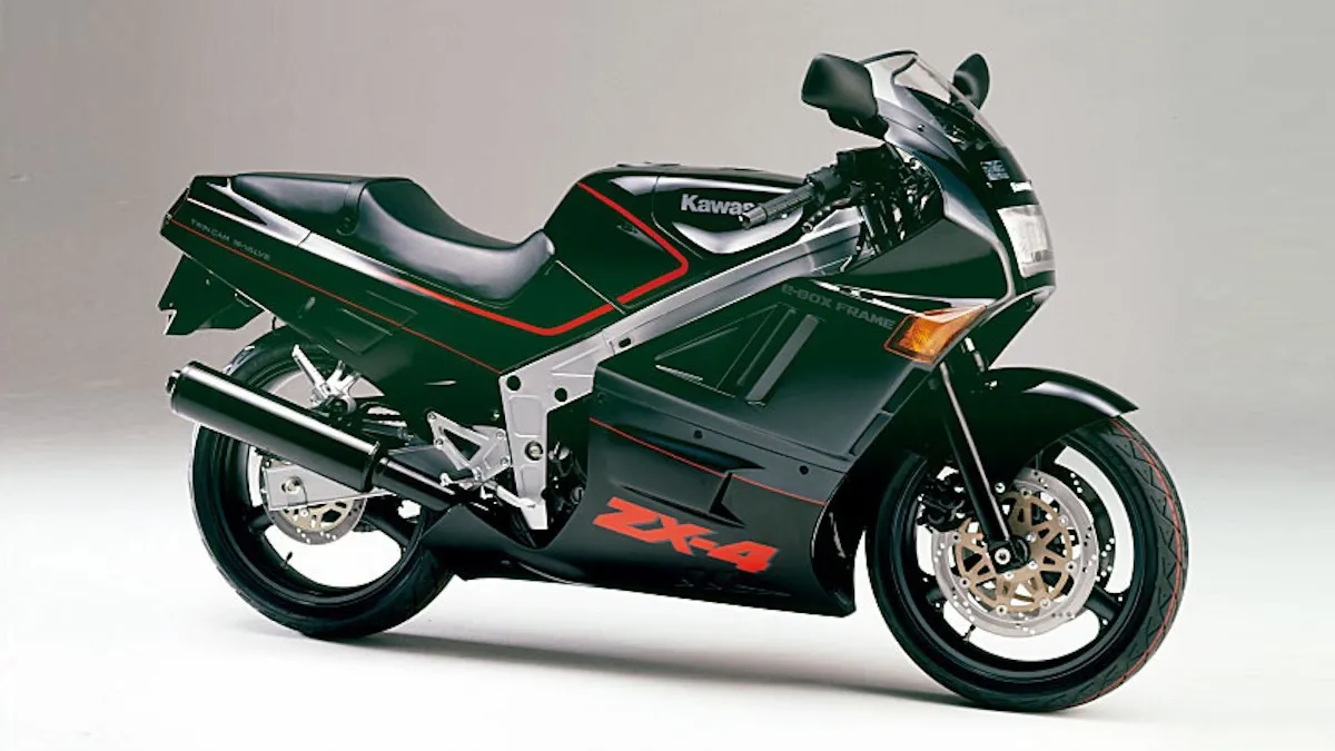 Moto del día: Kawasaki ZX-4 (1988)