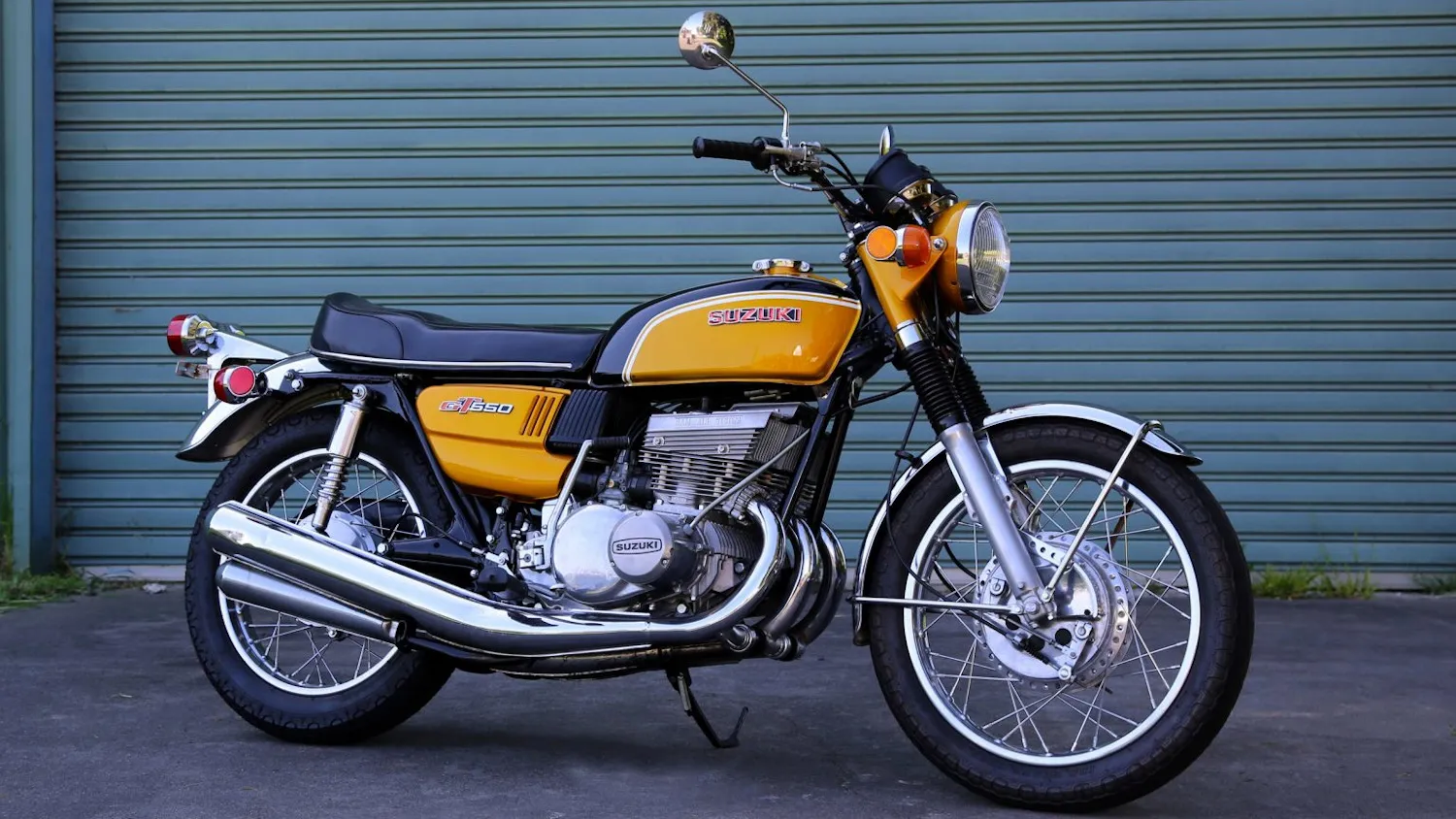 Moto del día: Suzuki GT550