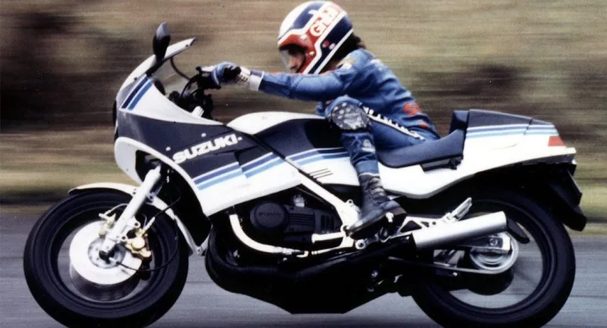 Suzuki RG 250 Gamma 1983 (1)