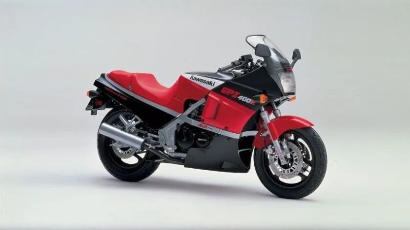 Kawasaki GPZ 400 R (1)