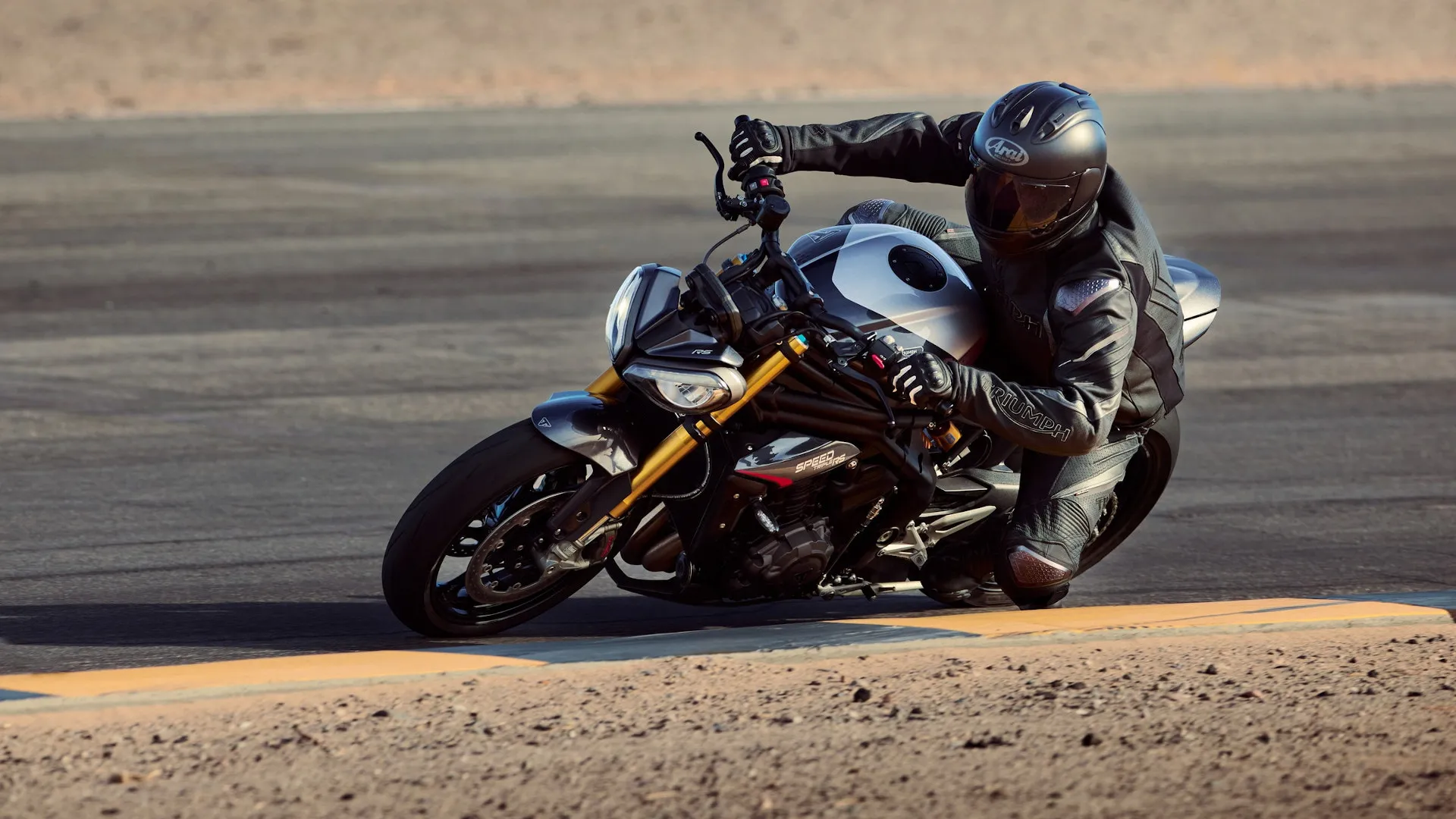 La Triumph Speed Triple se renueva para seguir siendo igual