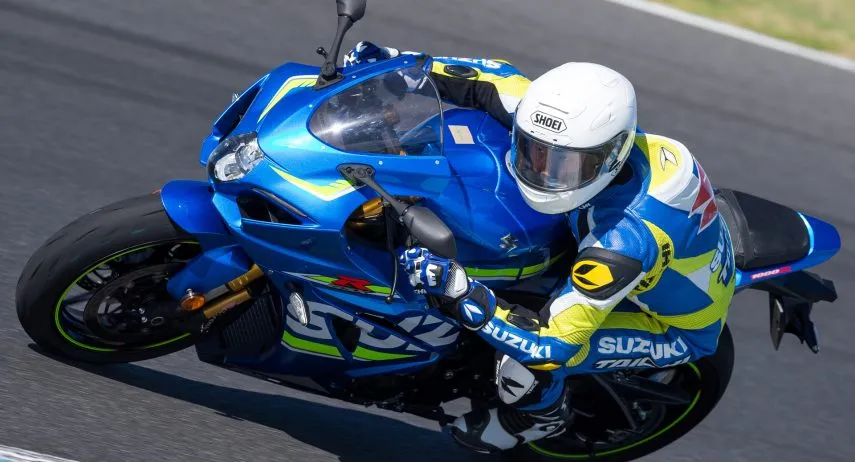 Suzuki GSX R (1)