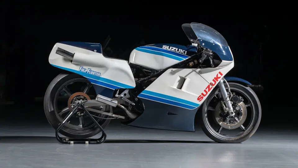 Moto del día: Suzuki RGB 500