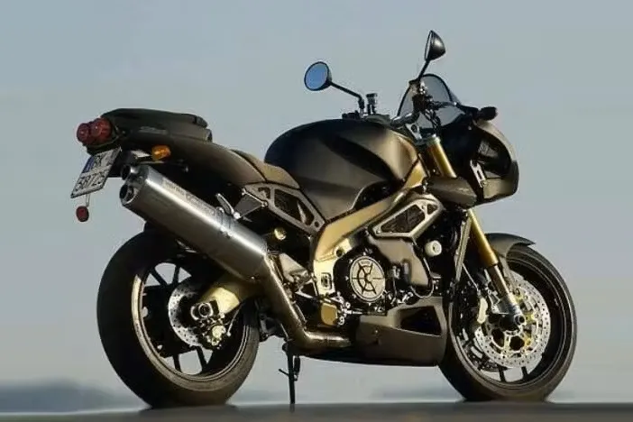 Aprilia Tuono 1000 RSV R Limited (2)