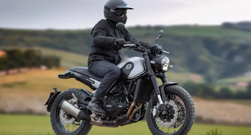 Benelli Leoncino Trail 500 (1)