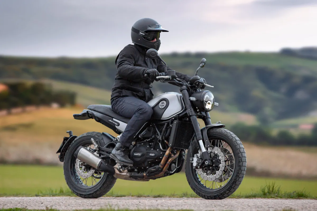 La Benelli Leoncino Trail es la receta casi perfecta, ¿mercece la pena?