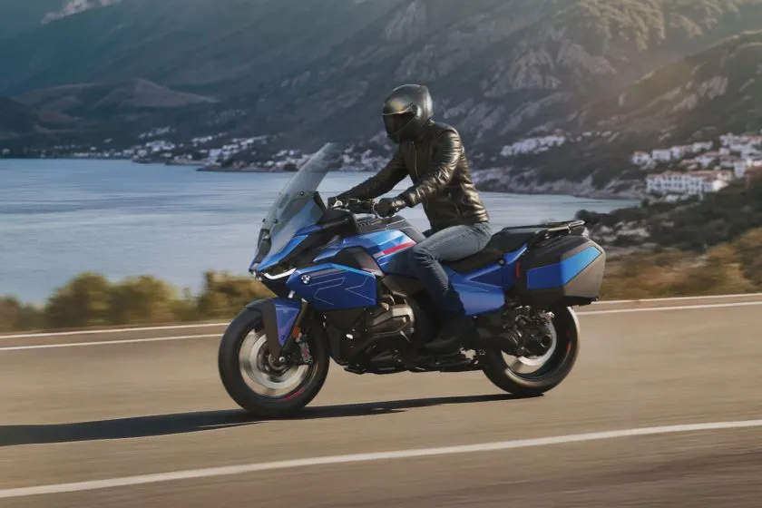 BMW R1300 RT (1)