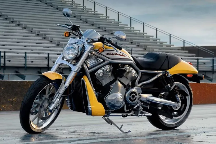 Harley Davidson Street Rod (1)