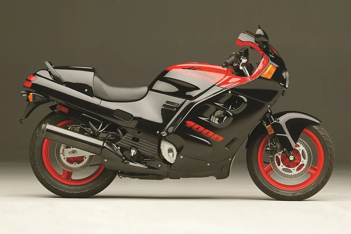 Honda CBR 1000 F Hurricane (2)