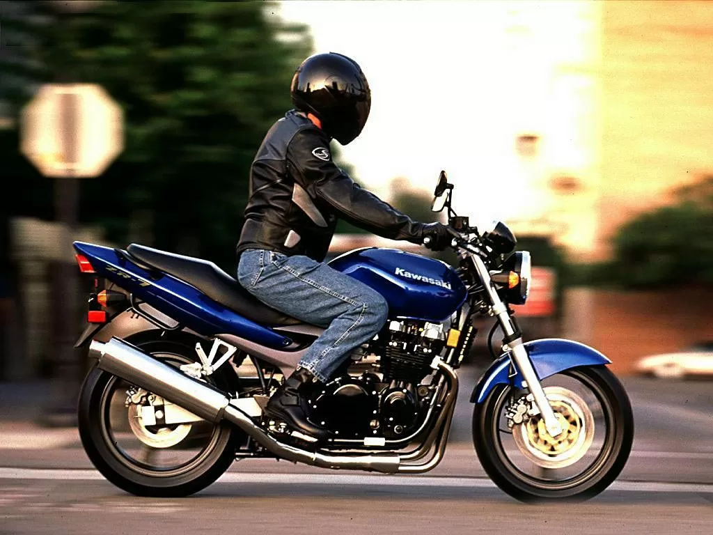 Kawasaki ZR 7