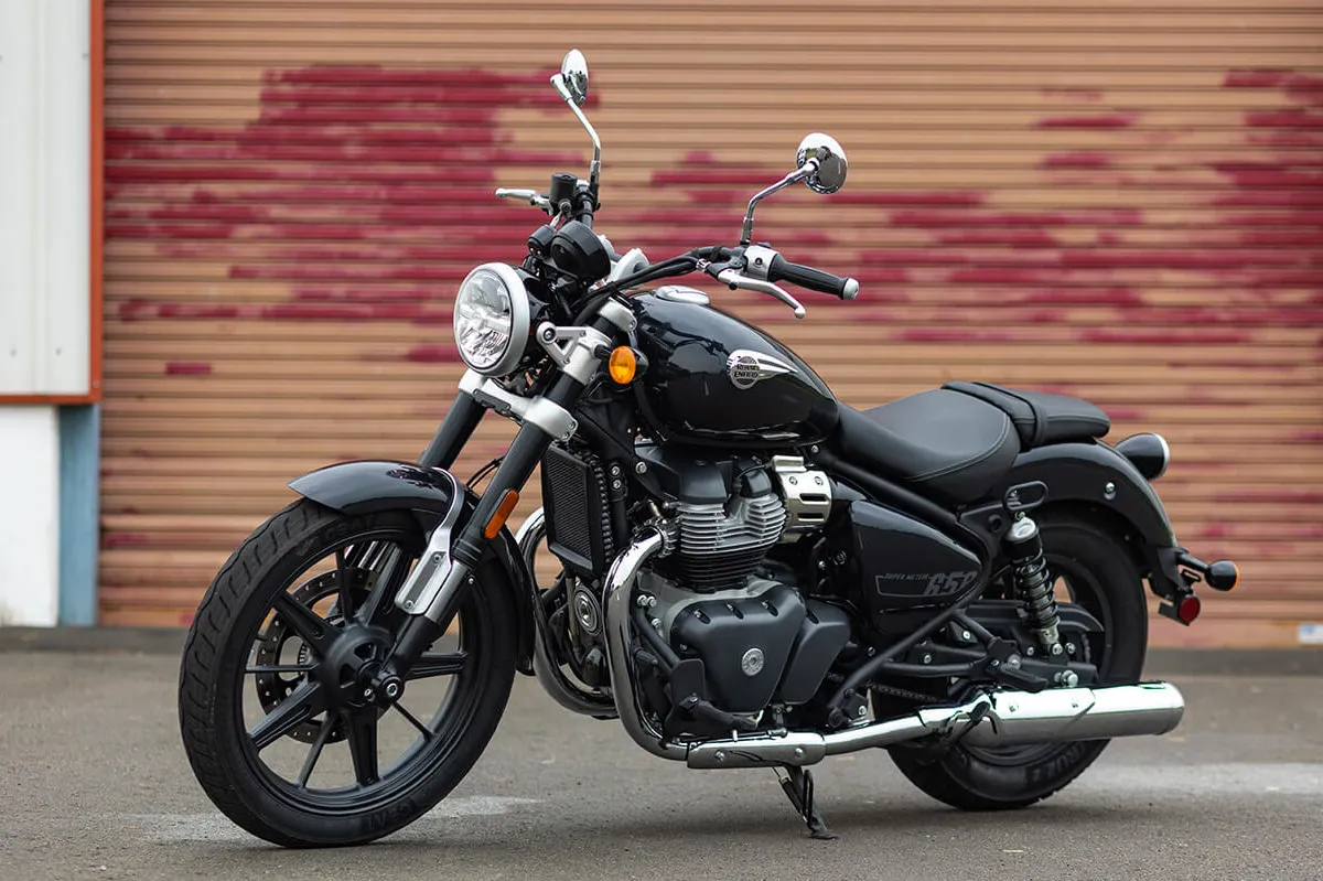 Royal Enfield Super Meteor 650 (3)