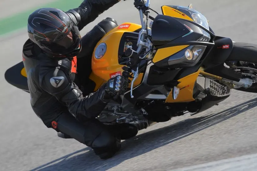2012 aprilia tuono v4 r 3