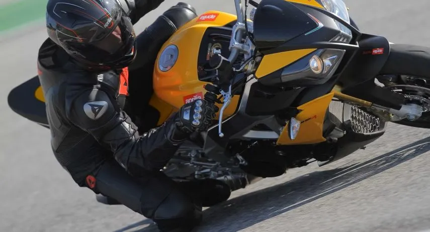 2012 aprilia tuono v4 r 3