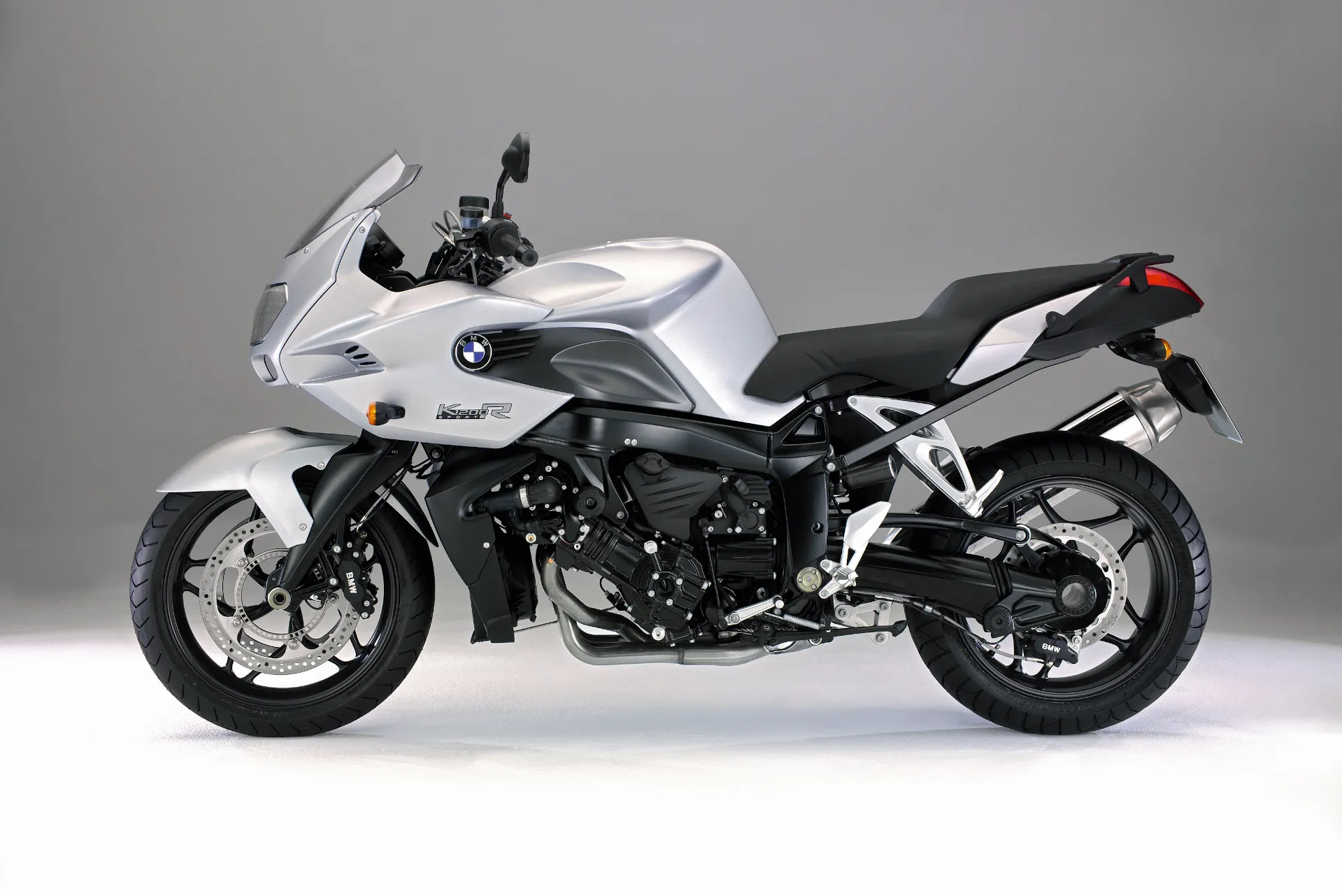 BMW K1200 R Sport (2)