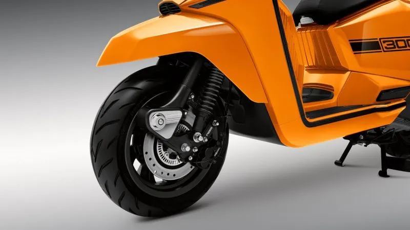 Lambretta X300 SR (5)